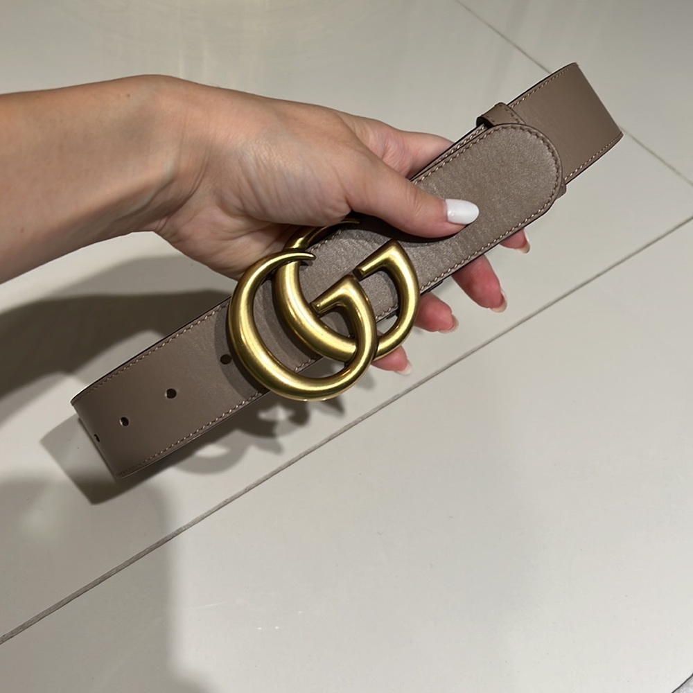 Nude Gucci belt